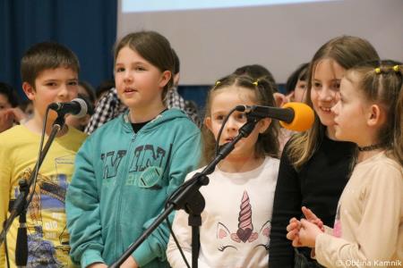 Otroci Osnovne šole Marije Vere Mi smo svet, mi smo otroci (72)